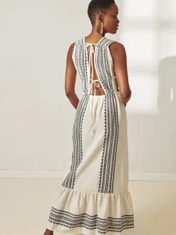 LELISA | V Neck Dress